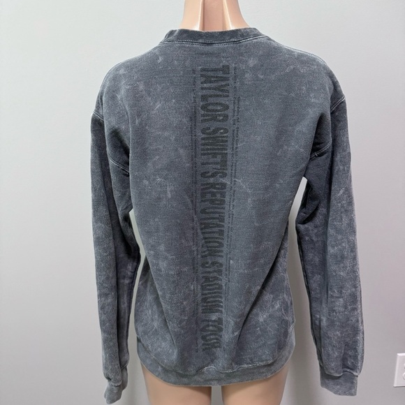 Taylor Swift Reputation Stadium Tour Crewneck Sweatshirt Concert Merch Small - Picture 4 of 6